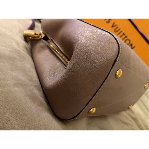 Louis Vuitton Montaigne Handbag Monogram Empreinte Leather MM - Picture 7 of 17